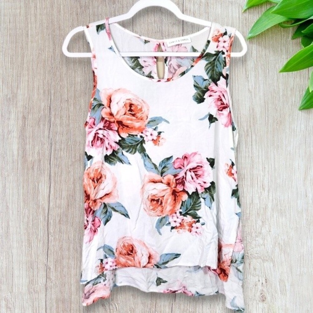 Chris & Carol Size Medium Floral Tank with Keyhole Neck in Back